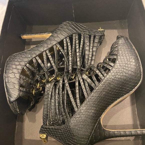 Baby Phat Jicarilla Black & Gold 4in heel bootie - Picture 4 of 7